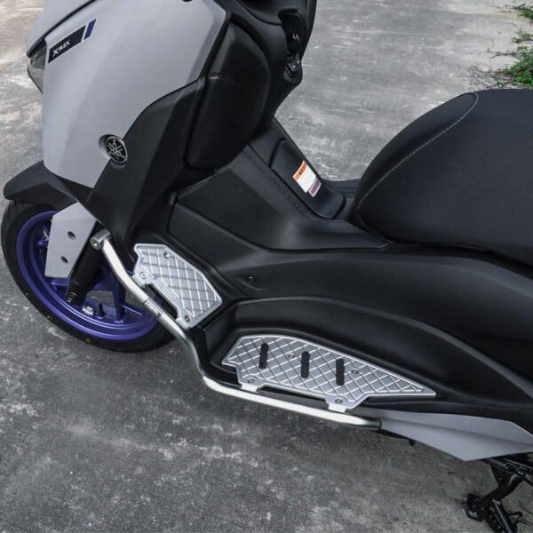 LOBOO Gmole do YAMAHA XMAX 300 (2023-) srebrne