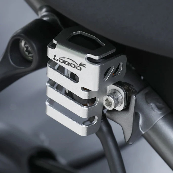 LOBOO Osłona zbiornika płynu hamulcowego tylnego HARLEY-DAVIDSON PAN AMERICA 1250 (2021-), srebrna