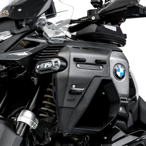 loboo-panele-boczne-carbonowe-oraz-zestaw-montazowy-do-bmw-r1300gs-adventure-2024-matowe LOBOO Panele boczne carbonowe oraz zestaw montażowy do BMW R1300GS ADVENTURE (2024-) matowe