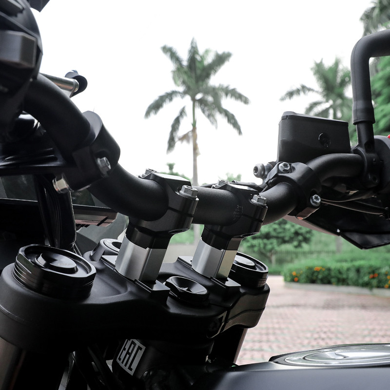 loboo-podwyzszenie-kierownicy-do-ktm690-enduror-ktm790-ktm890-ktm1050-ktm1090-ktm1190-ktm1290-super-adventur-cjg221sl LOBOO Podwyższenie kierownicy do KTM690 ENDURO/R, KTM790, KTM890, KTM1050 , KTM1090 , KTM1190 , KTM1290 (srebrne)